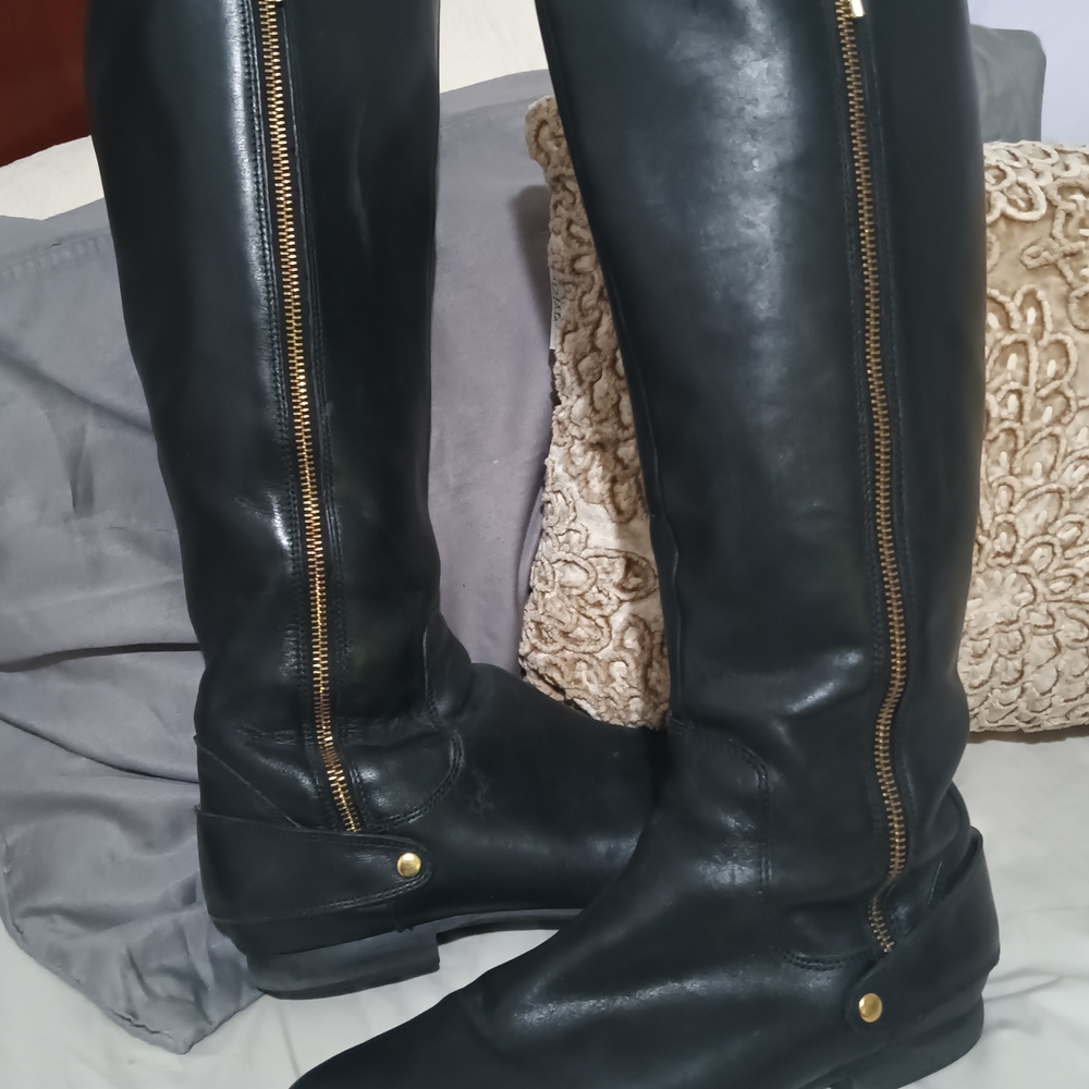 Elegant Black Riding Boots